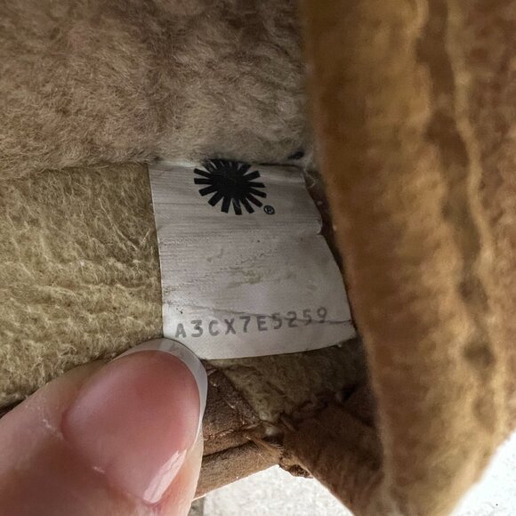 UGG Dex Indoor Outdoor Suede Wool Slip On Slipper Loafer Men's size 7 - Picture 9 of 11